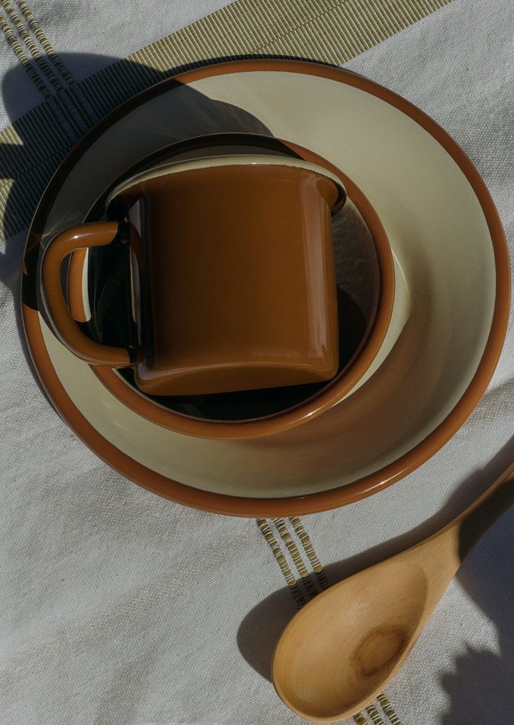 Modern cups and drinkware